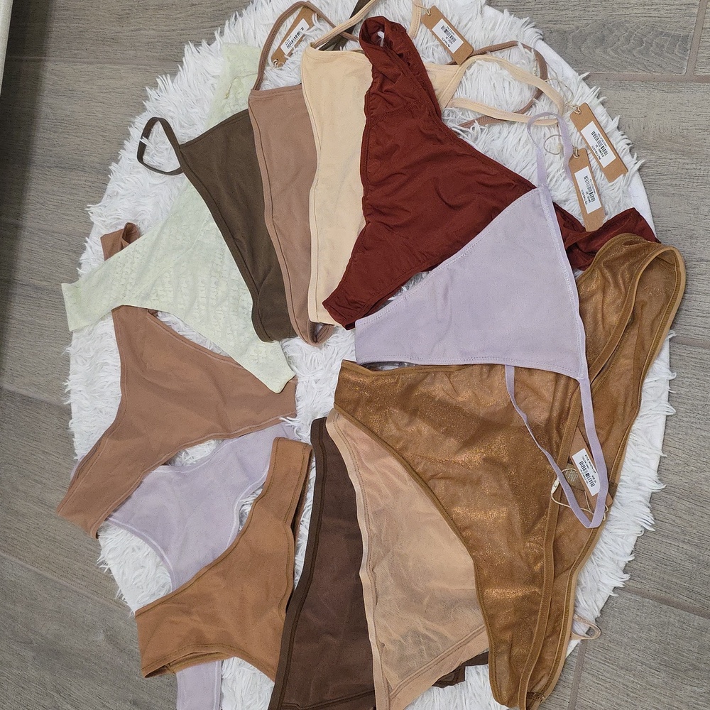 12pcs SKIMS  Thongs 2X ( 11 NWT 1 NWOT) - Picture 3 of 9